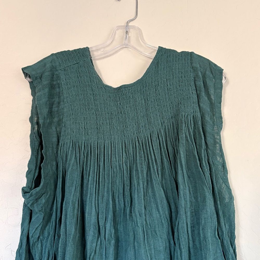 Anthropologie Akemi + Kin forest green smocked swing top small - Picture 3 of 6
